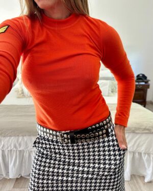 Sweater tini lanilla fina colorada escudo