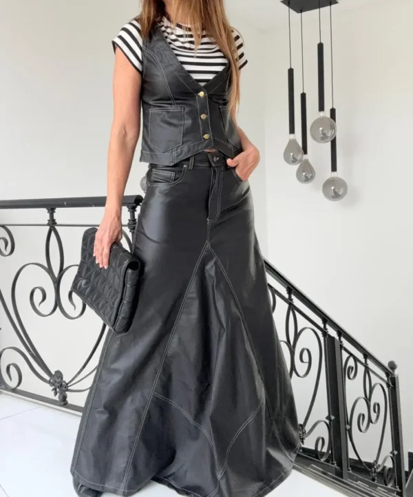Falda crush negra engomada - Image 18