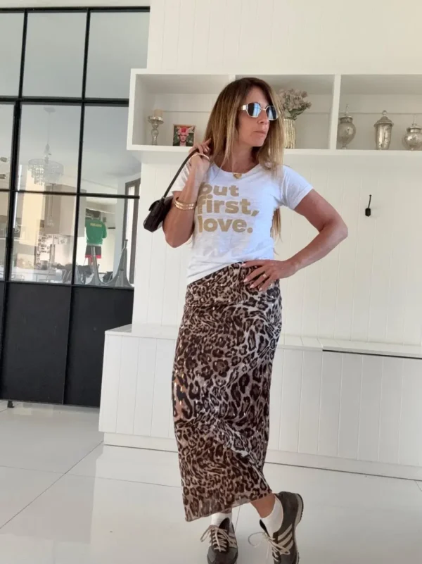 Remera smallest blanca flame but first love - Image 4