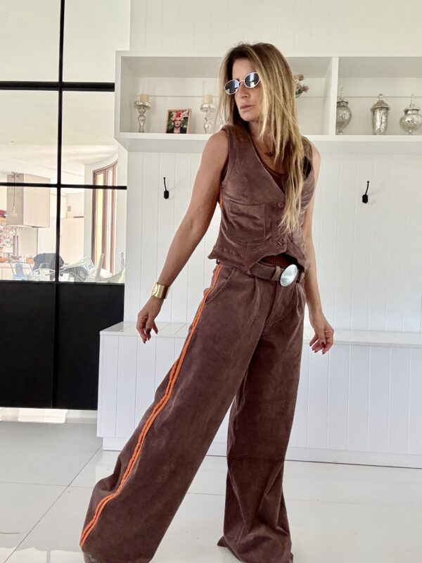 Pantalon sastrero Ritta corderoy  chocolate vivos anaranjados - Image 9