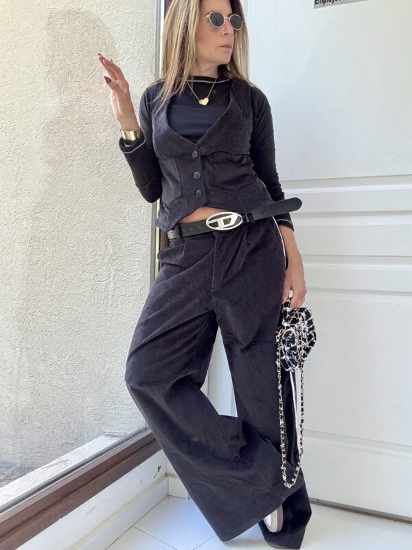 Pantalon sastrero Ritta corderoy  negro con vivos blancos - Image 6