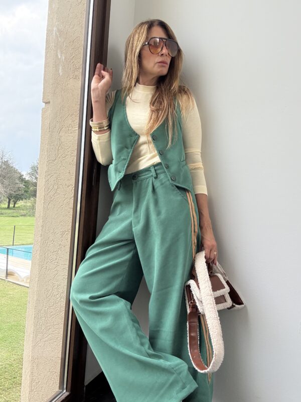 Pantalon Ritta verde benetton pana  vivos off white - Image 2