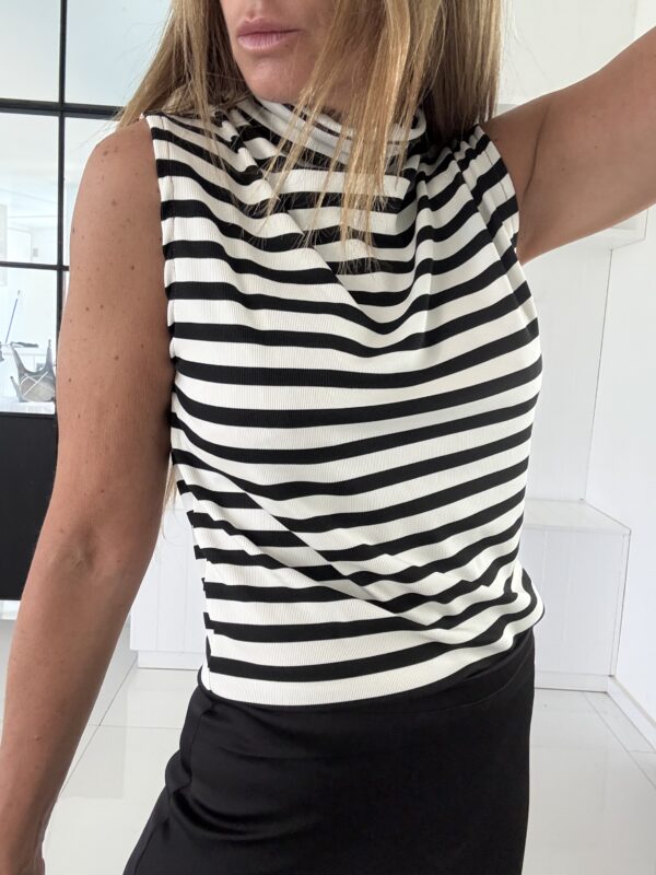Musculosa Capuccino rayada negra y blanca - Image 7