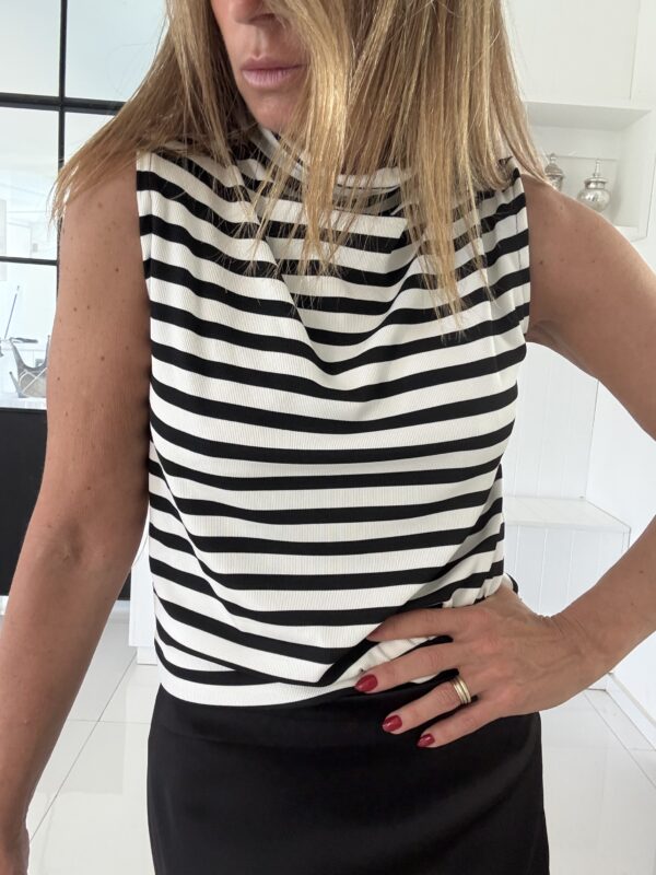 Musculosa Capuccino rayada negra y blanca - Image 6