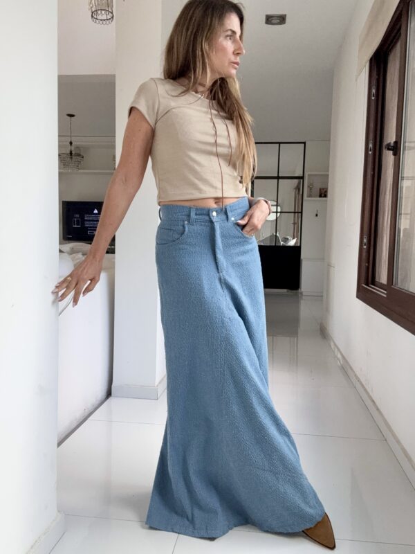 Falda crush denim texturizada light - Image 7