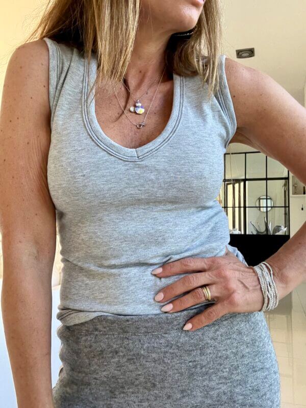 Musculosa Carmín lanilla finta gris - Image 3