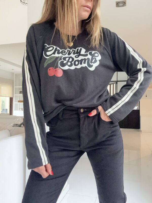 Buzo Tai cherry negro