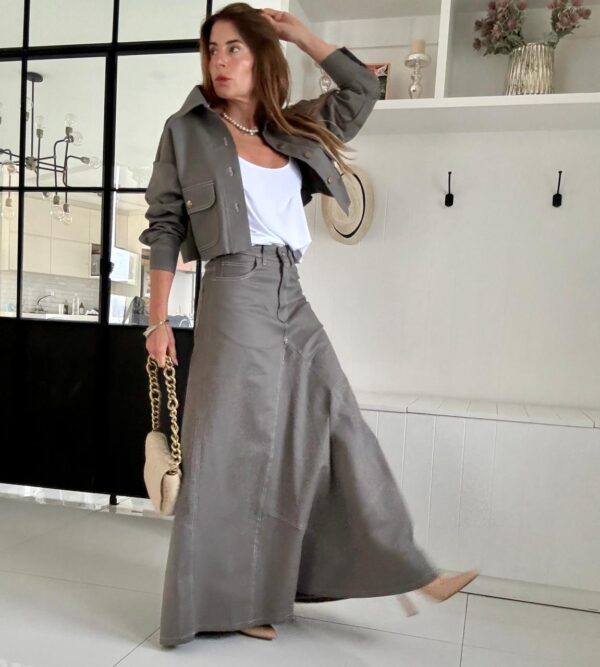 Falda crush gris acero gabardina - Image 2