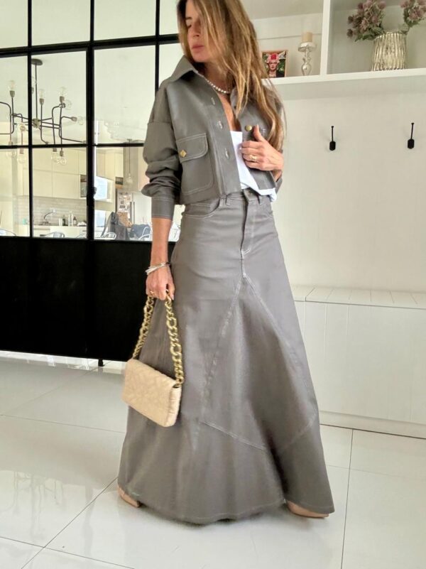 Falda crush gris acero gabardina
