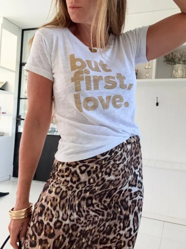 Remera smallest blanca flame but first love - Image 5