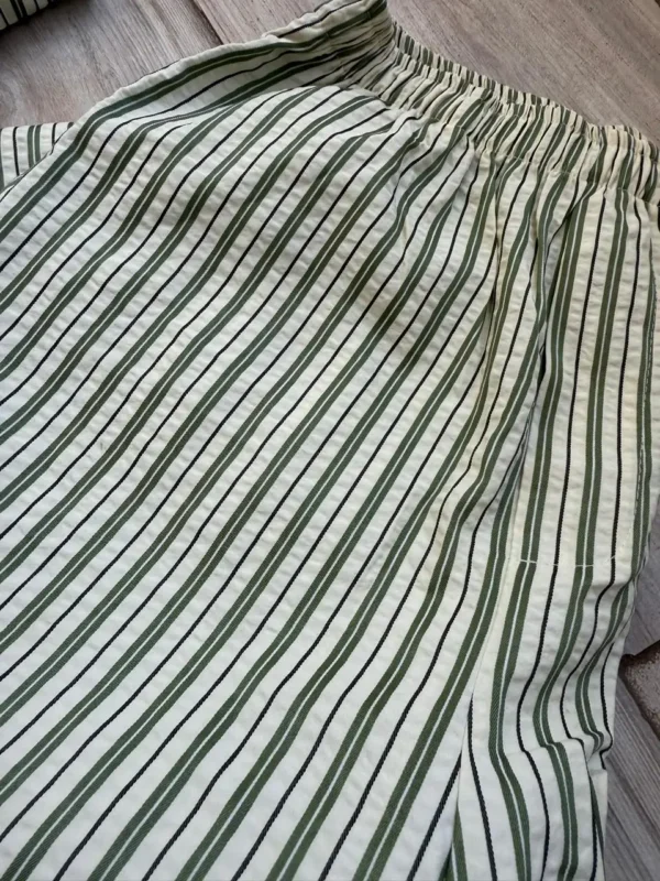 Camisa  Molly cedro rayada verde , fondo vainilla - Image 6