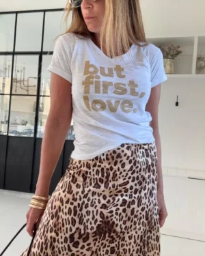 Remera smallest blanca flame but first love