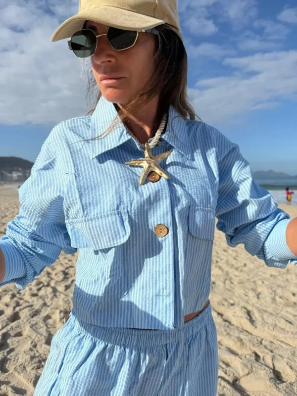 Camisa  Molly acasia celeste con rayas turquesa azules y blancas - Image 11