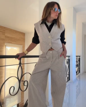 Pantalon sastrero ritta  lino Bari rayado fondo crema rayas negras