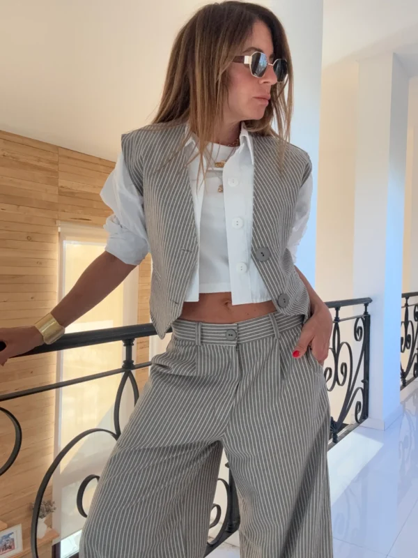 Pantalon sastrero ritta  lino Bari fondo negro rayas vainillas - Image 10