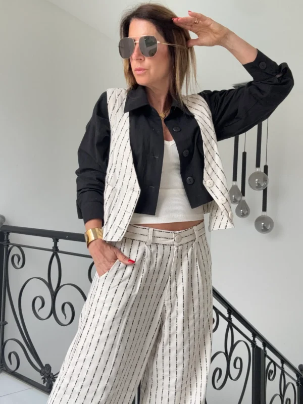 Pantalon sastrero ritta  lino Nantes rayado fondo crema rayas negras hilos plata - Image 20