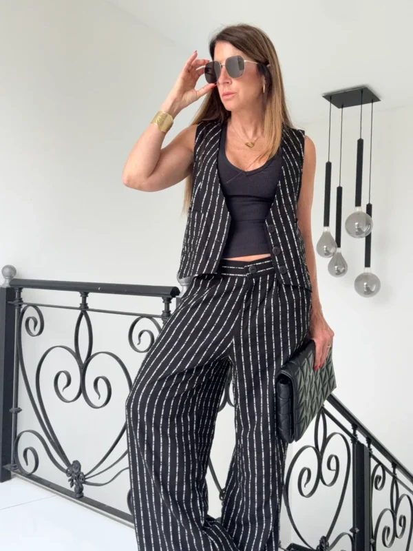 Pantalon sastrero ritta  lino Nantes rayado fondo negro rayas crema hilos plata