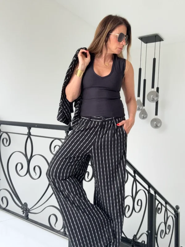 Pantalon sastrero ritta  lino Nantes rayado fondo negro rayas crema hilos plata - Image 12