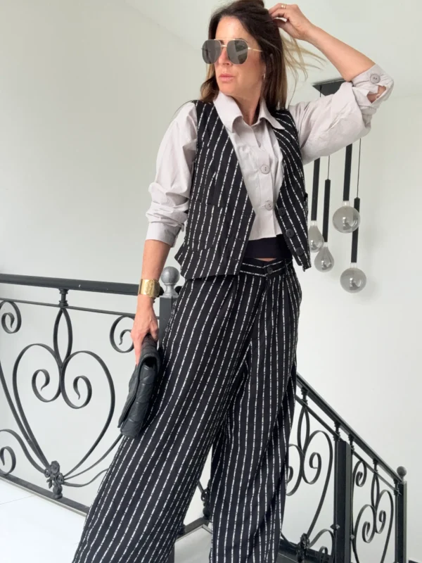 Pantalon sastrero ritta  lino Nantes rayado fondo negro rayas crema hilos plata - Image 10