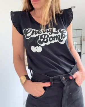 Remera ewa flame negra Cherry