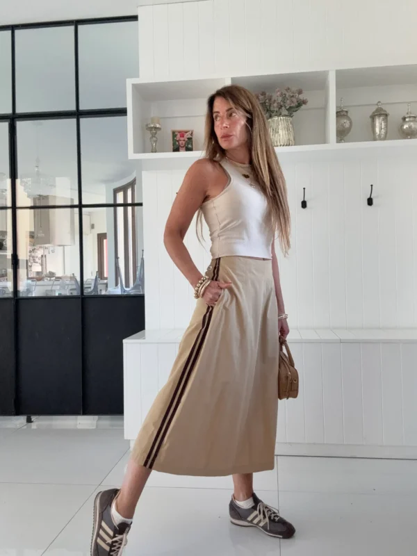 Falda Roca Casterly camel vivos chocolate