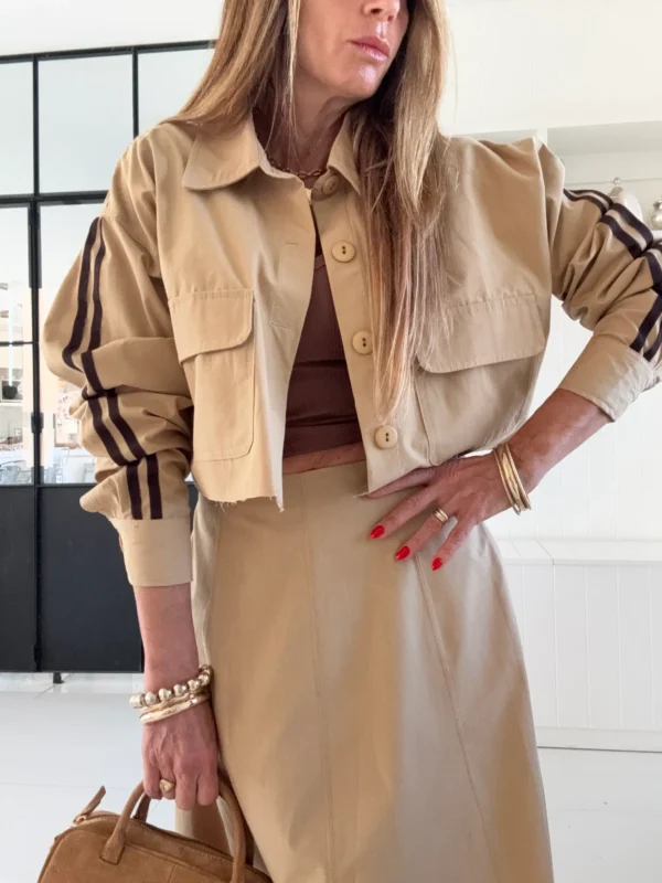 Chaqueta Roca Casterly camel vivos chocolate