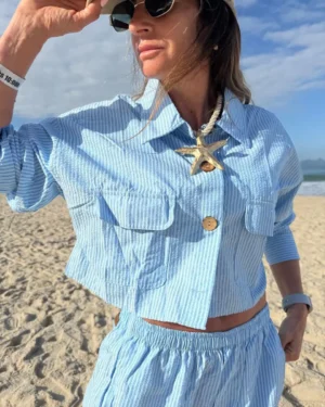 Camisa  Molly acasia celeste con rayas turquesa azules y blancas