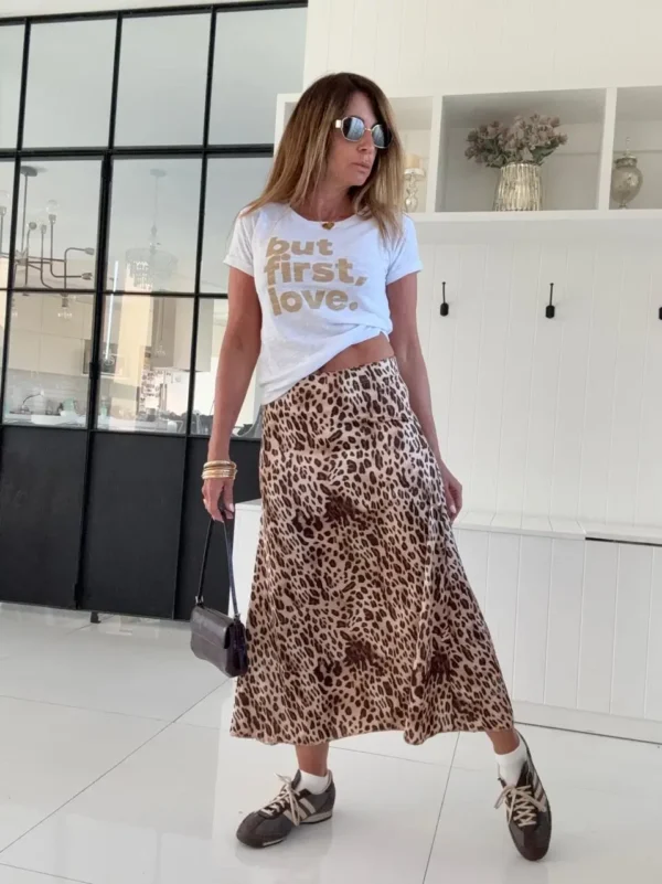 Remera smallest blanca flame but first love - Image 9
