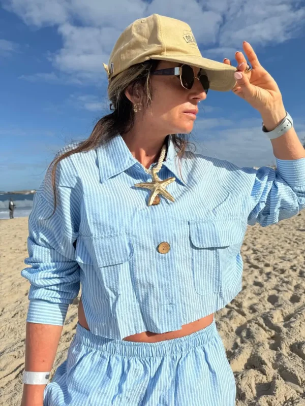 Camisa  Molly acasia celeste con rayas turquesa azules y blancas - Image 7