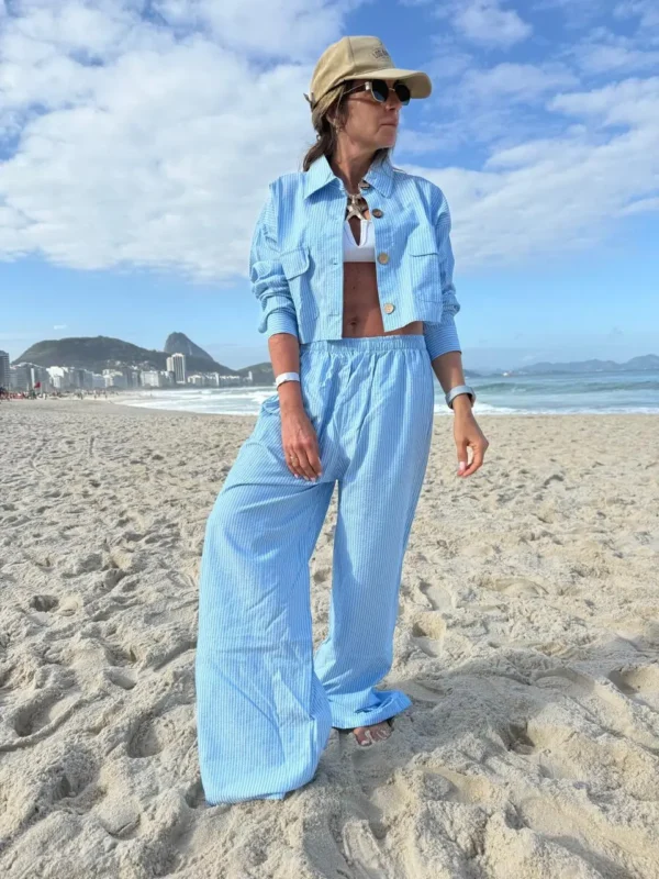 Camisa  Molly acasia celeste con rayas turquesa azules y blancas - Image 5