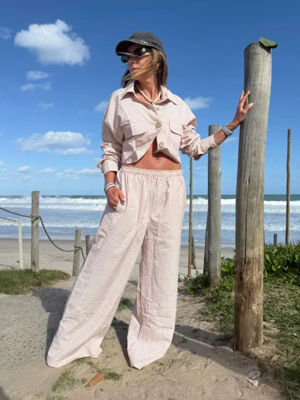 Pantalon pijamero acasia vainilla con rayas rosadas y azules - Image 24