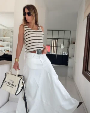 Falda crush off white gabardina importada