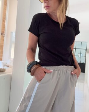 Remera smallest morley compacto negra