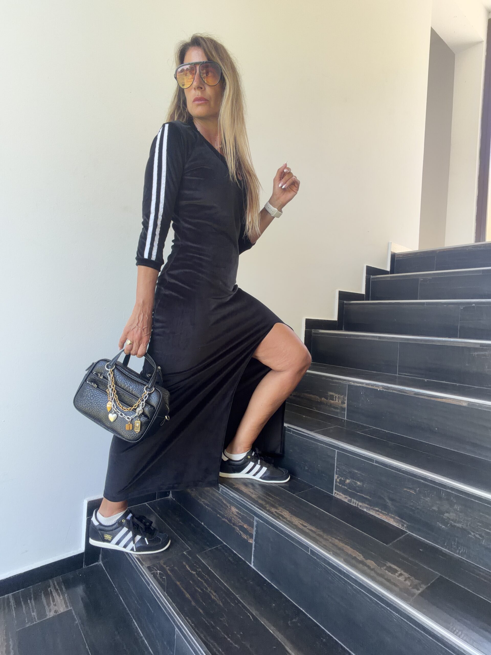 Vestido Tao plush negro - Image 15