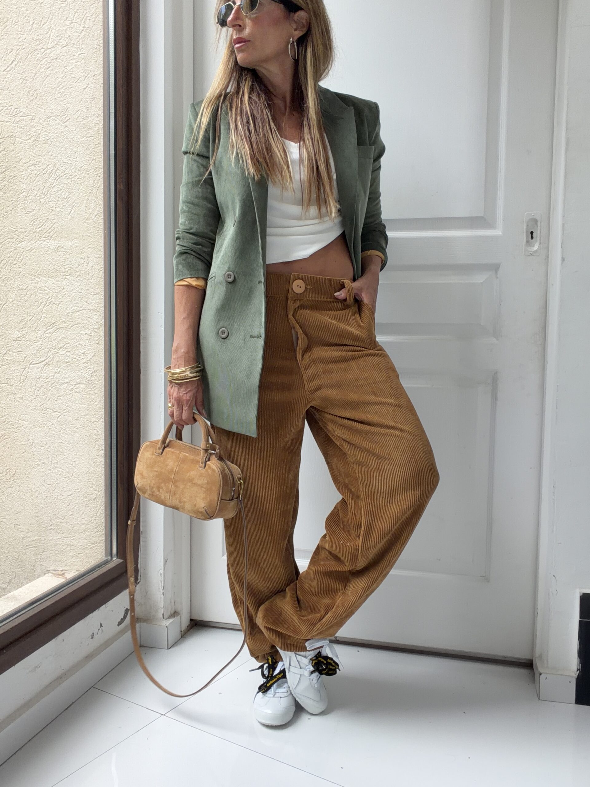 Pantalón Taipei caramel corderoy - Image 9