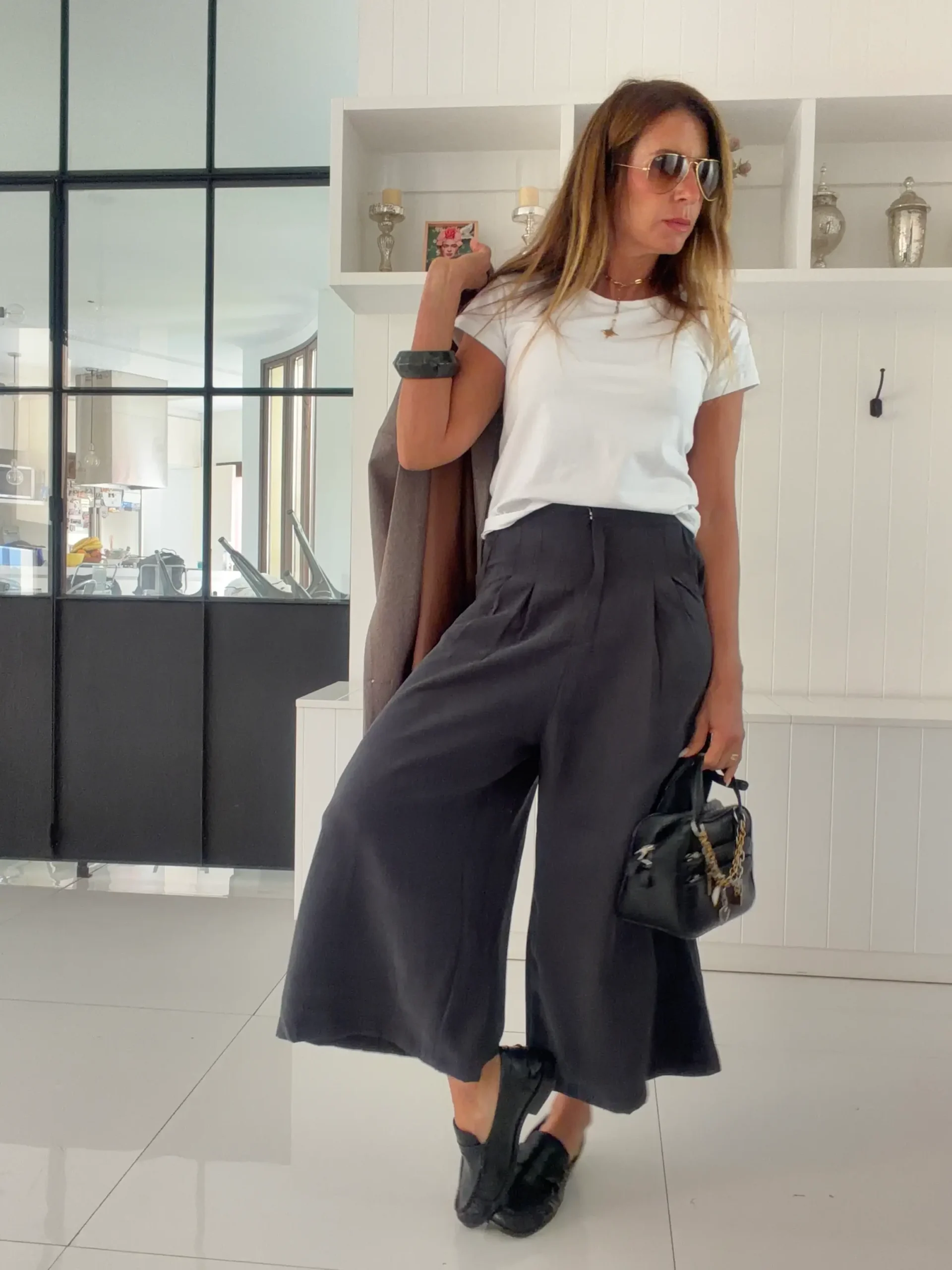 Pantalon okinawa sastrero negro liviano