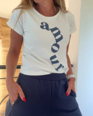 Remera smallest amour marino